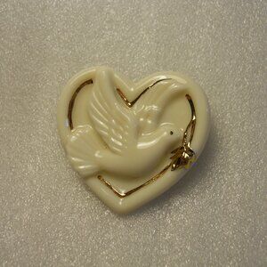 Lenox - Heart and Dove of Peace Pin   430